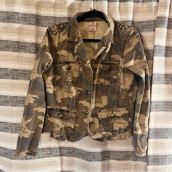 Faded‎ Glory Camo Jacket Size Medium - Picture 1 of 9